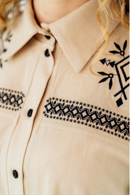 Вишиванка жіноча